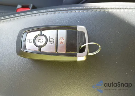 2022 Ford Mustang Mach-E Select z USA, uszkodzony, nr VIN 3FMTK1RM9NMA44548